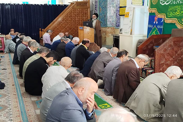 گزارش تصویری از بیان احکام روز چهاردهم ماه رمضان گزارش تصویری از بیان احکام روز چهاردهم ماه رمضان