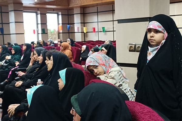 گزارش تصویری از آیین جشنواره خواهر برادری گزارش تصویری از آیین جشنواره خواهر برادری